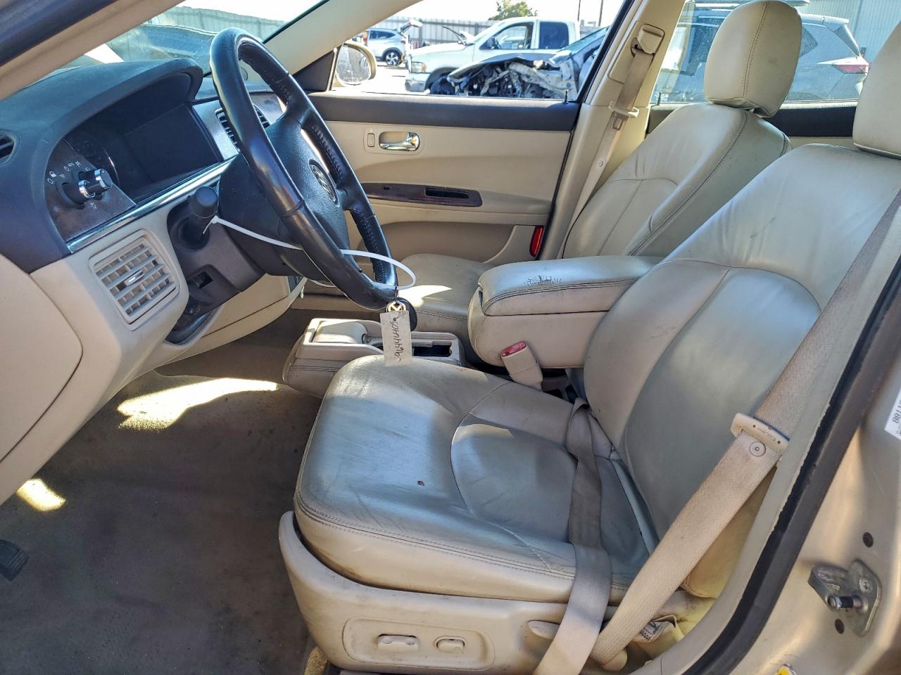 Buick LaCrosse Cxl Image 12