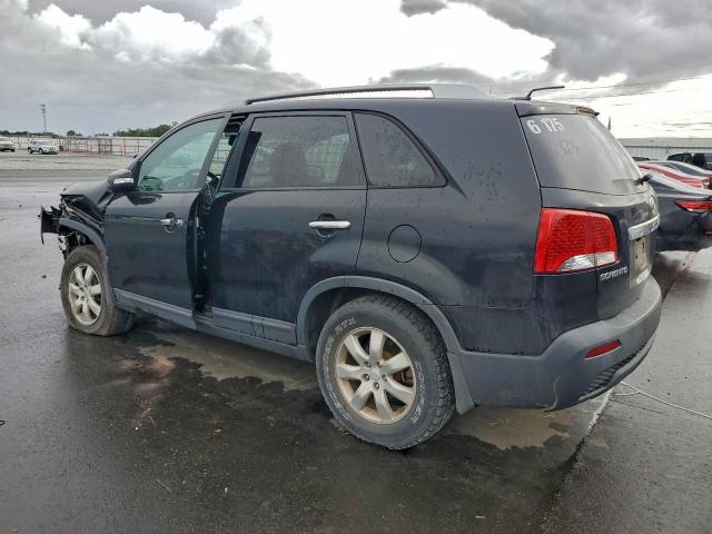 Kia Sorento Base Image 5