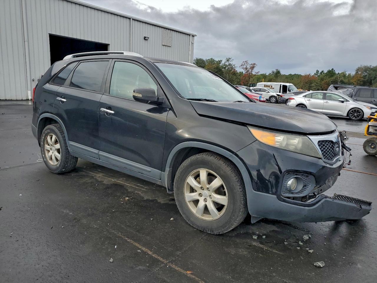 Kia Sorento Base Image 7