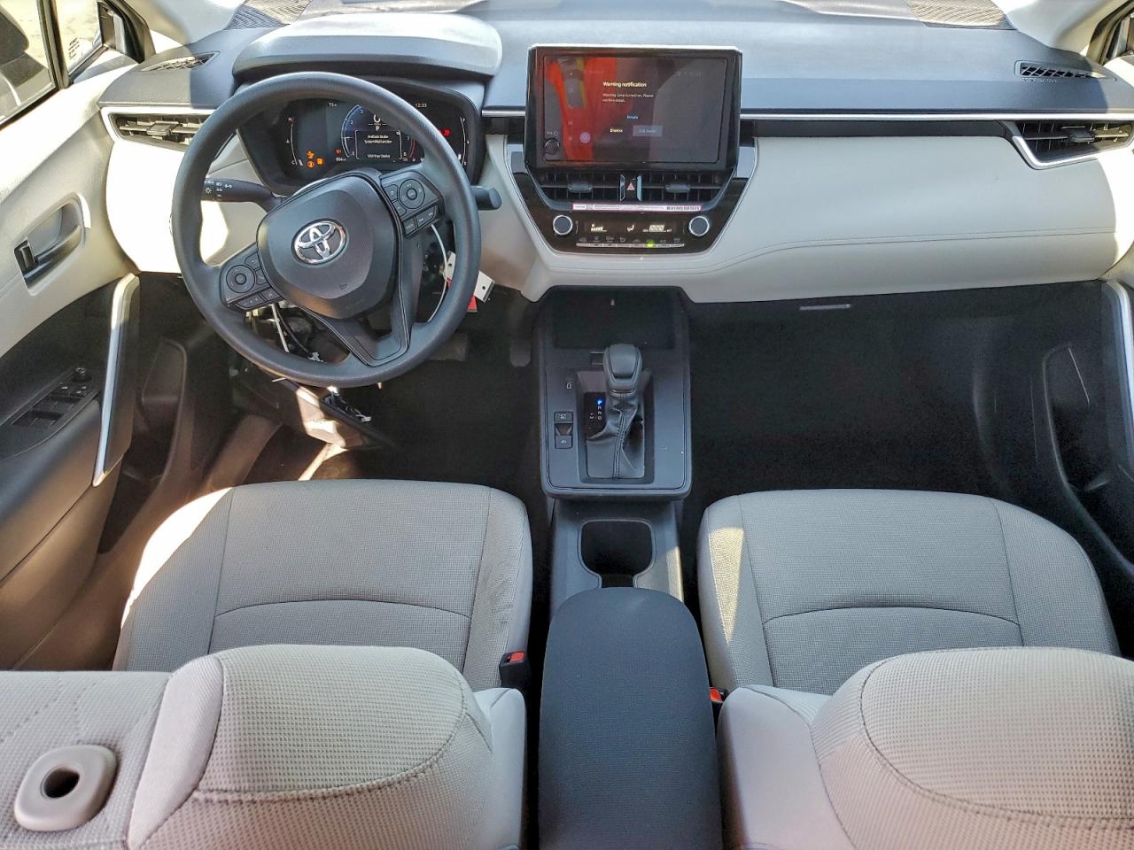 Toyota Corolla L Image 12