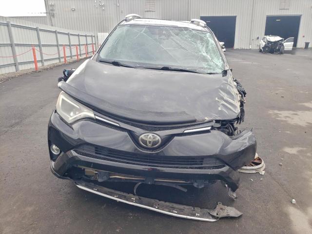 Toyota RAV4 Adventure Image 4