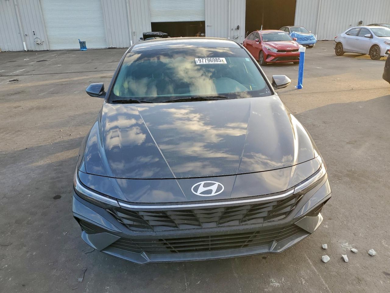 Hyundai ELANTRA Sel Image 13