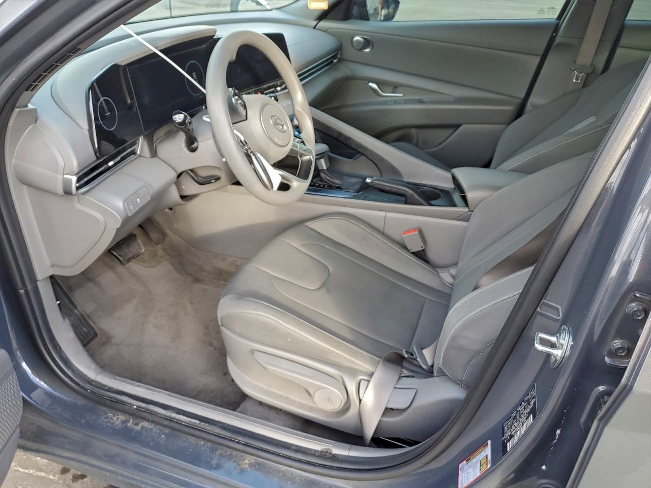 Hyundai ELANTRA Sel Image 6