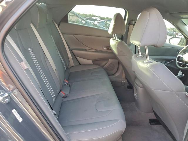 Hyundai ELANTRA Sel Image 10