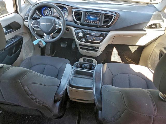 Chrysler Pacifica Touring Plus Image 8