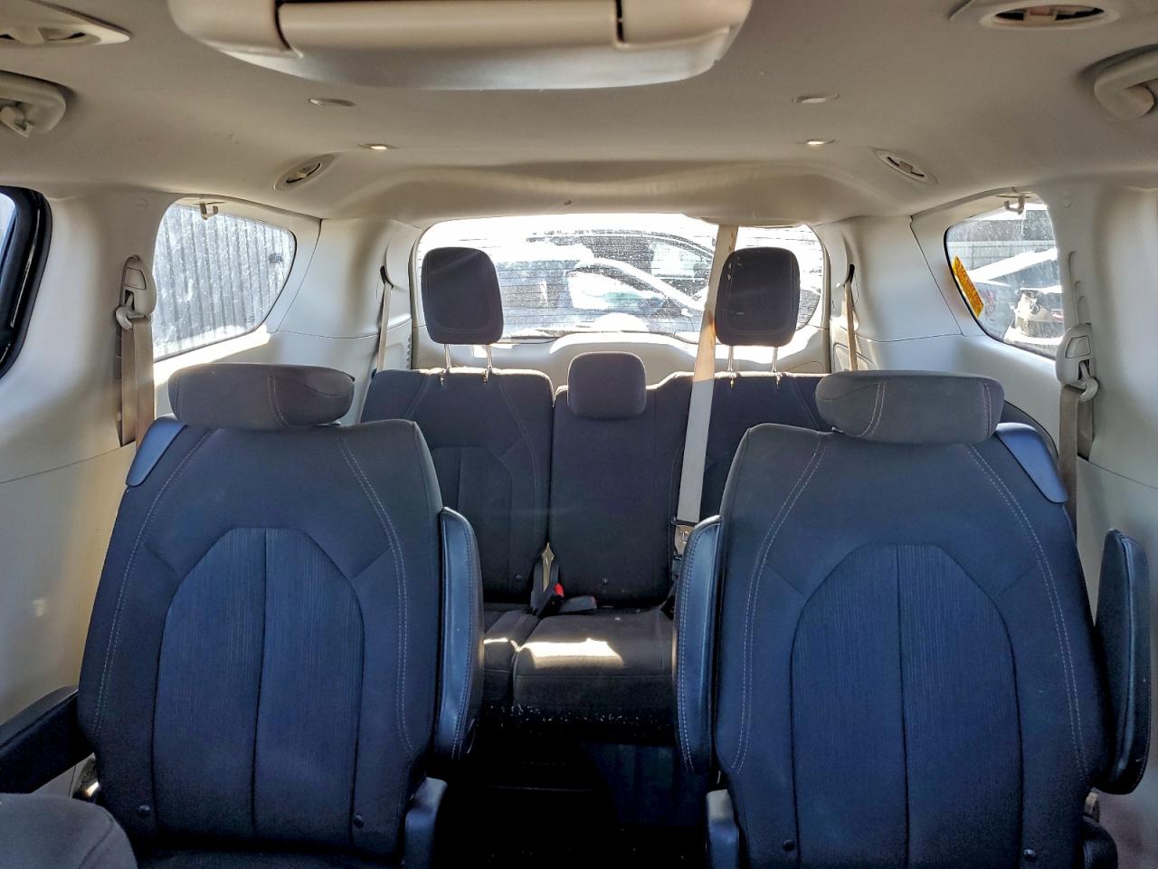 Chrysler Pacifica Touring Plus Image 12