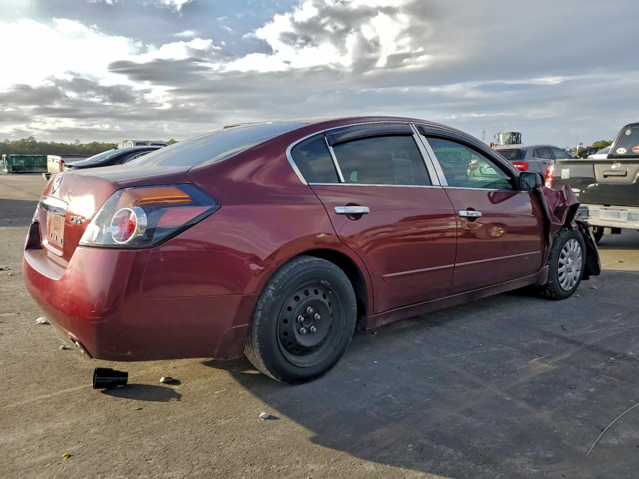 Nissan Altima Base Image 2