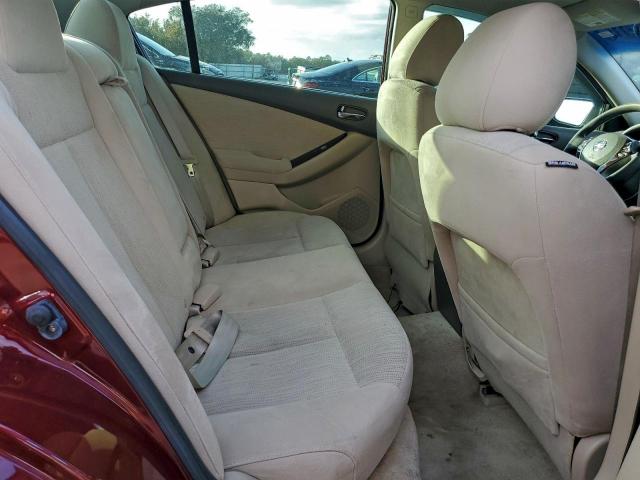 Nissan Altima Base Image 12