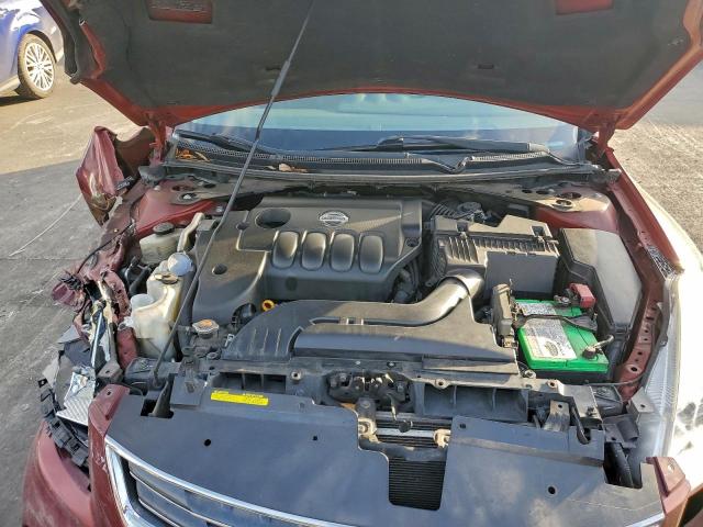 Nissan Altima Base Image 11