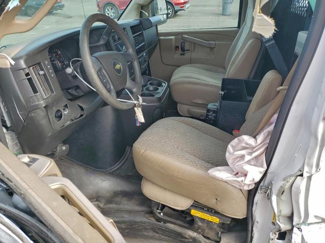 Chevrolet Express Image 5