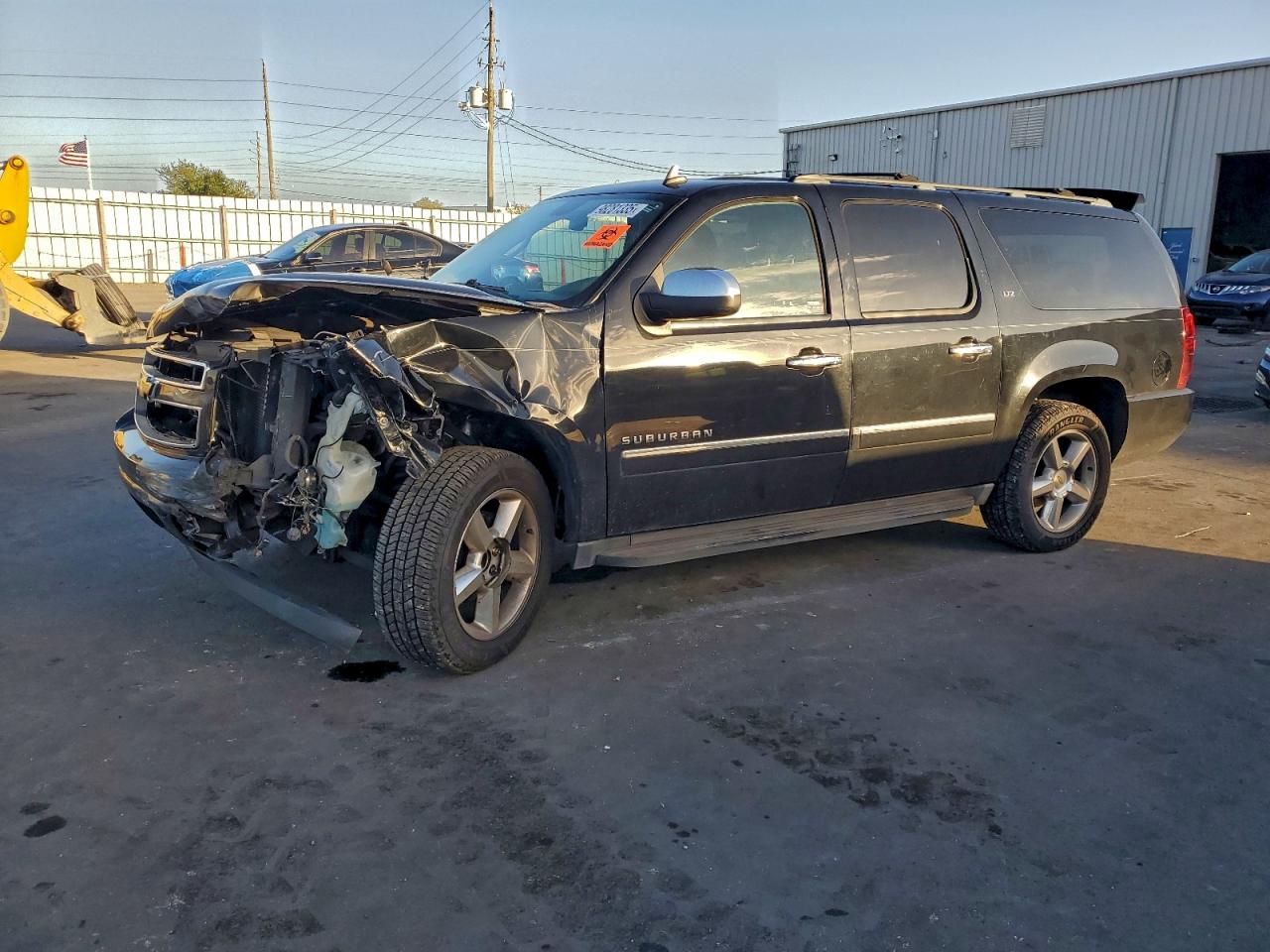 Chevrolet Suburban C1500 Ltz Image 1