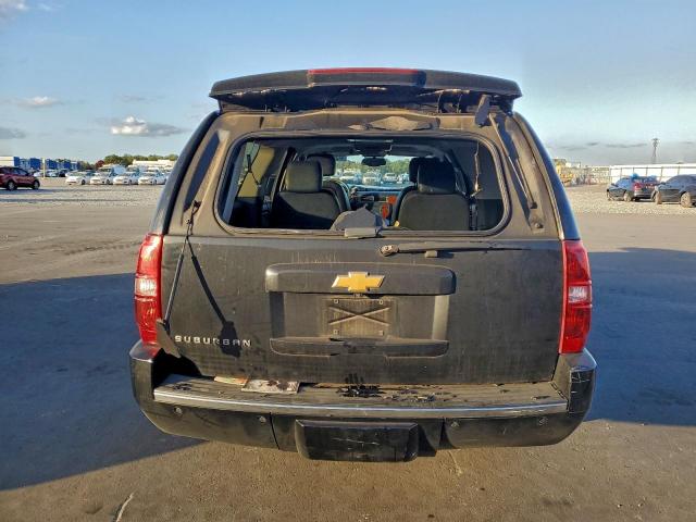 Chevrolet Suburban C1500 Ltz Image 5