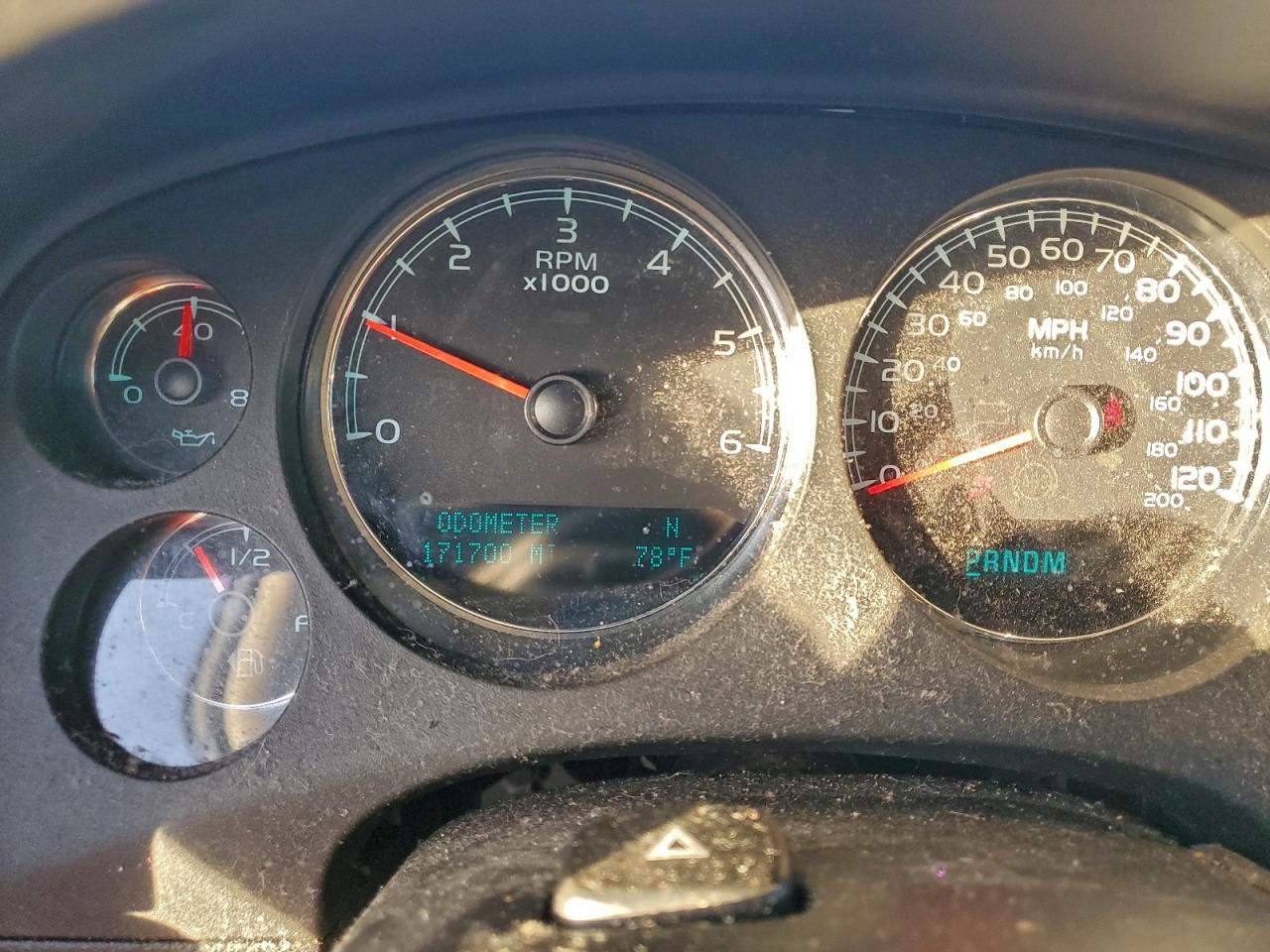 Chevrolet Suburban C1500 Ltz Image 6