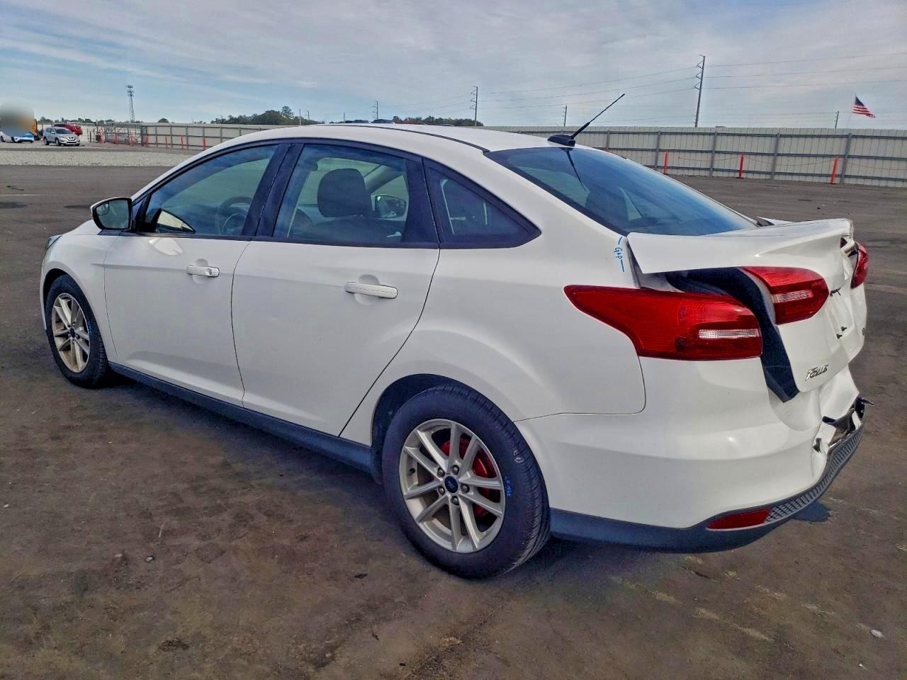 Ford Focus Se Image 3