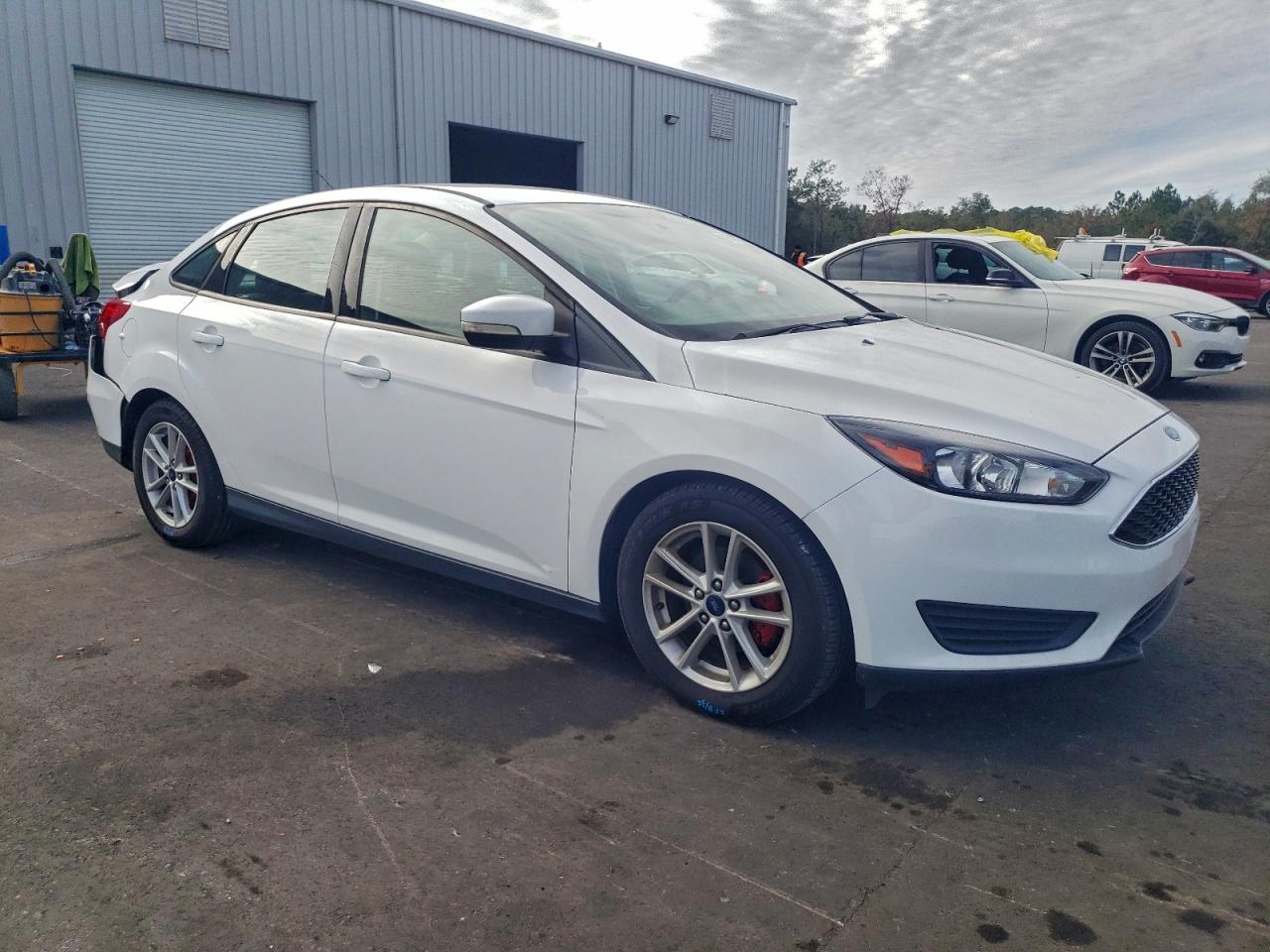 Ford Focus Se Image 12