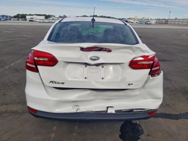 Ford Focus Se Image 10