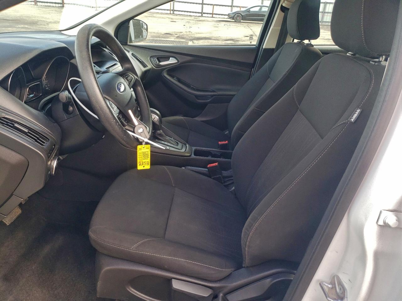 Ford Focus Se Image 6