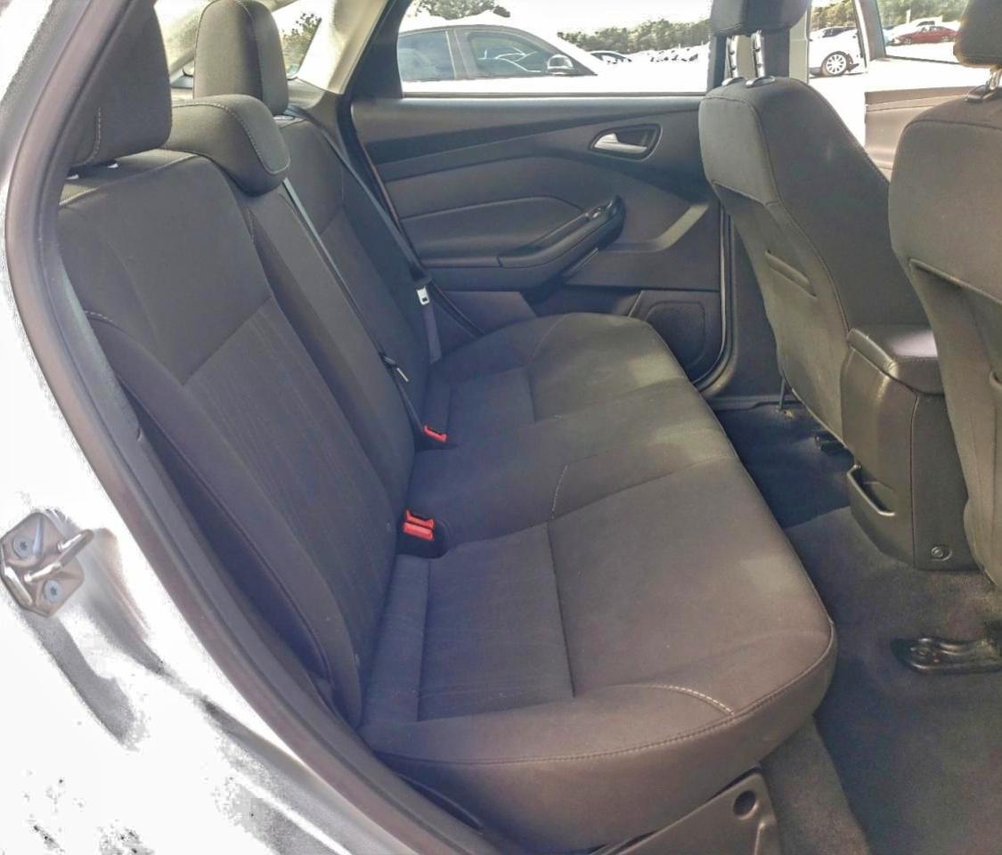 Ford Focus Se Image 7