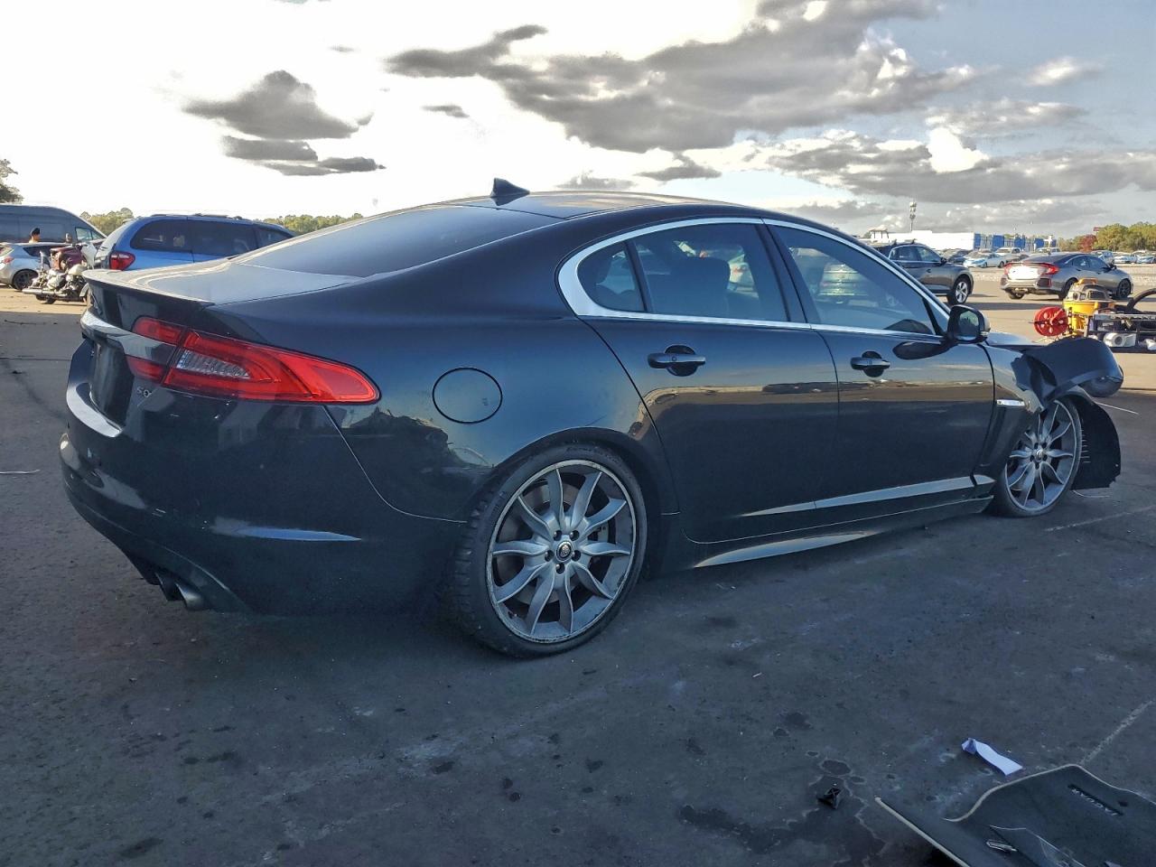 Jaguar XF Supercharged Image 3