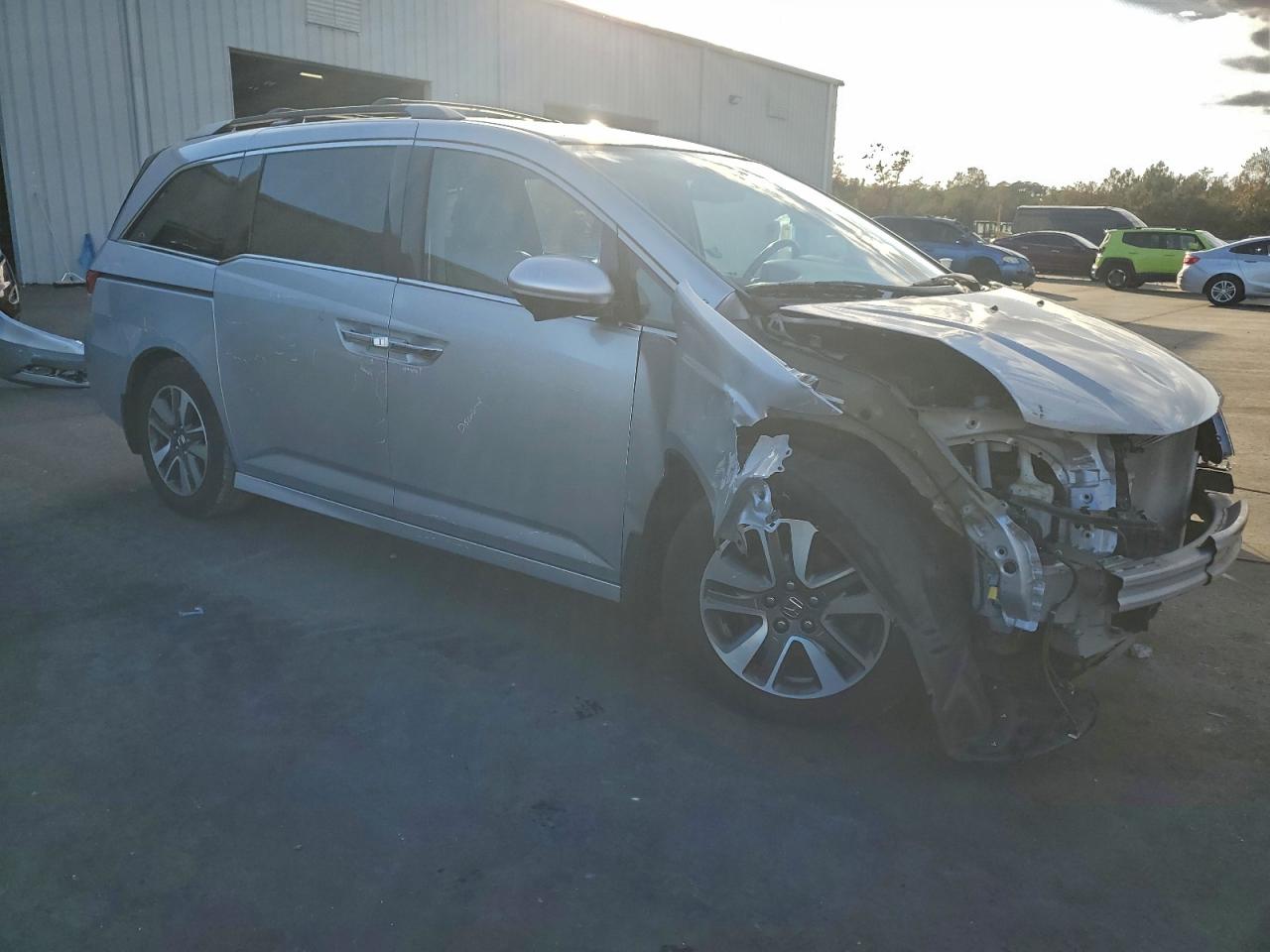 Honda Odyssey Touring Image 9