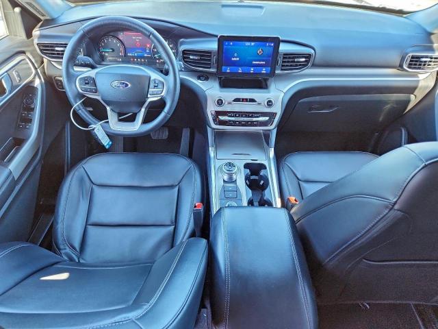 Ford Explorer Xlt Image 3