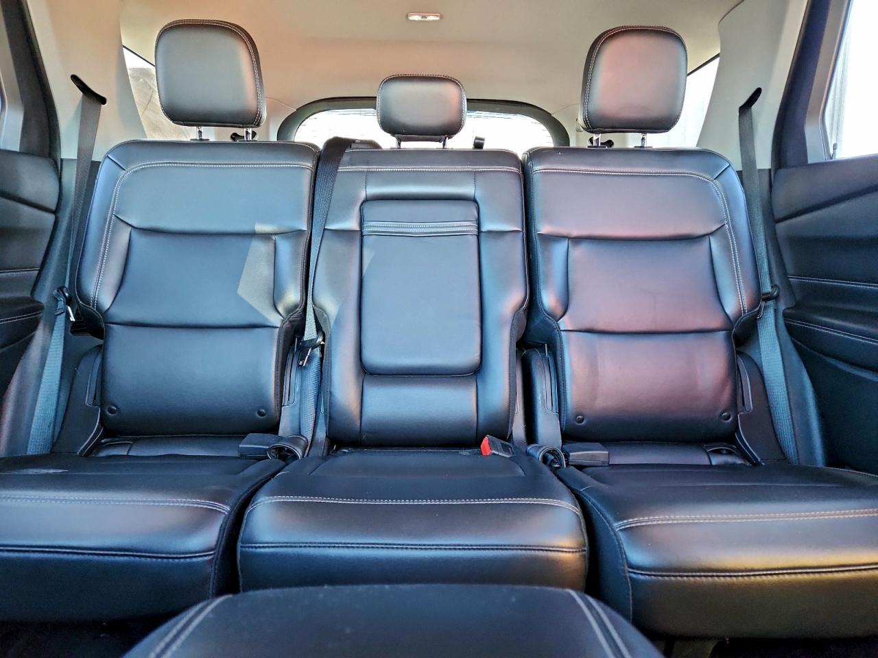 Ford Explorer Xlt Image 5