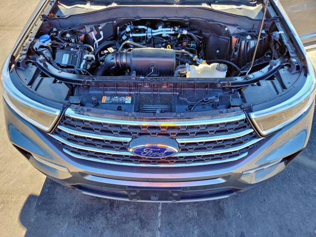 Ford Explorer Xlt Image 12