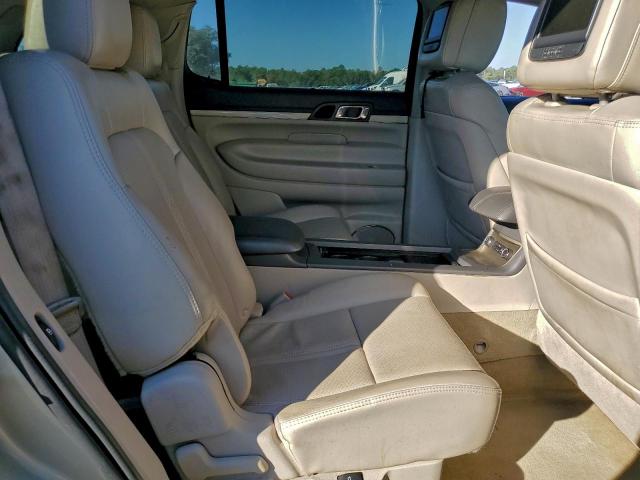 Lincoln MKT Image 10
