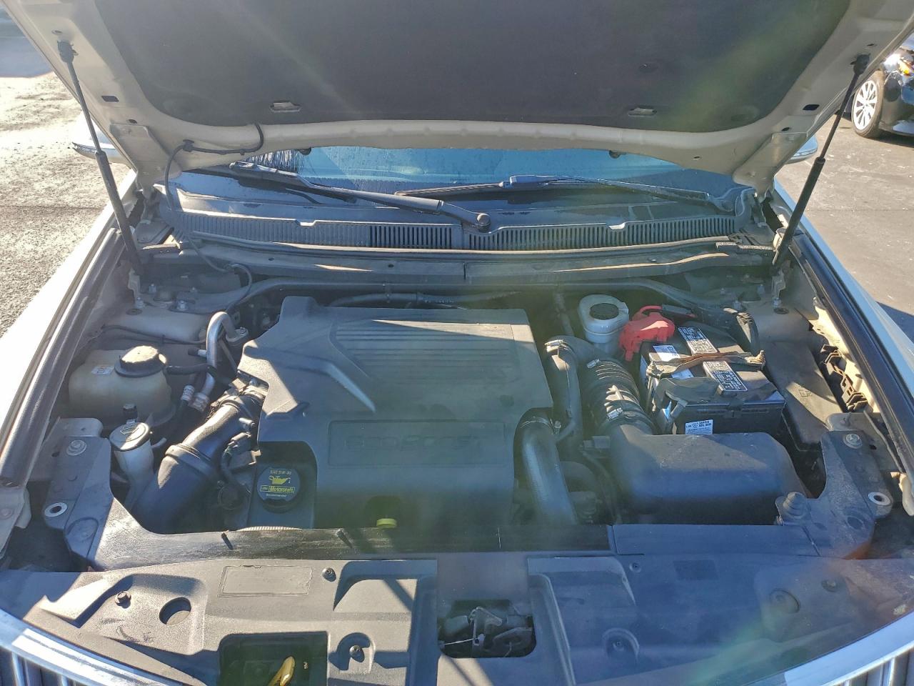 Lincoln MKT Image 12