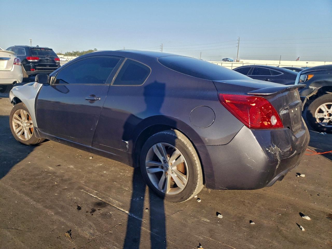 Nissan Altima S Image 2