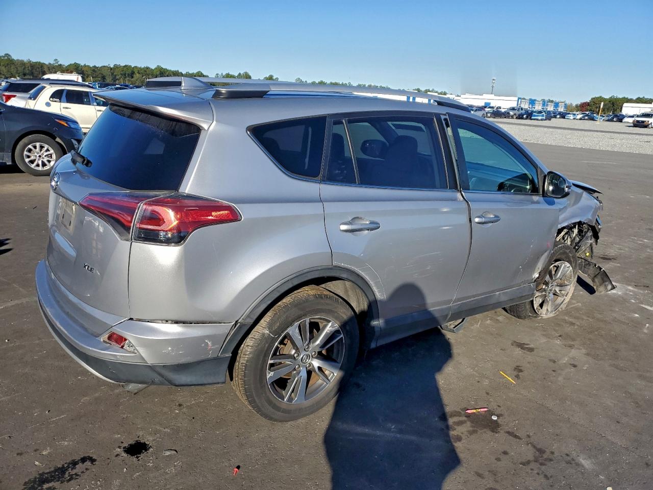 Toyota RAV4 Xle Image 2