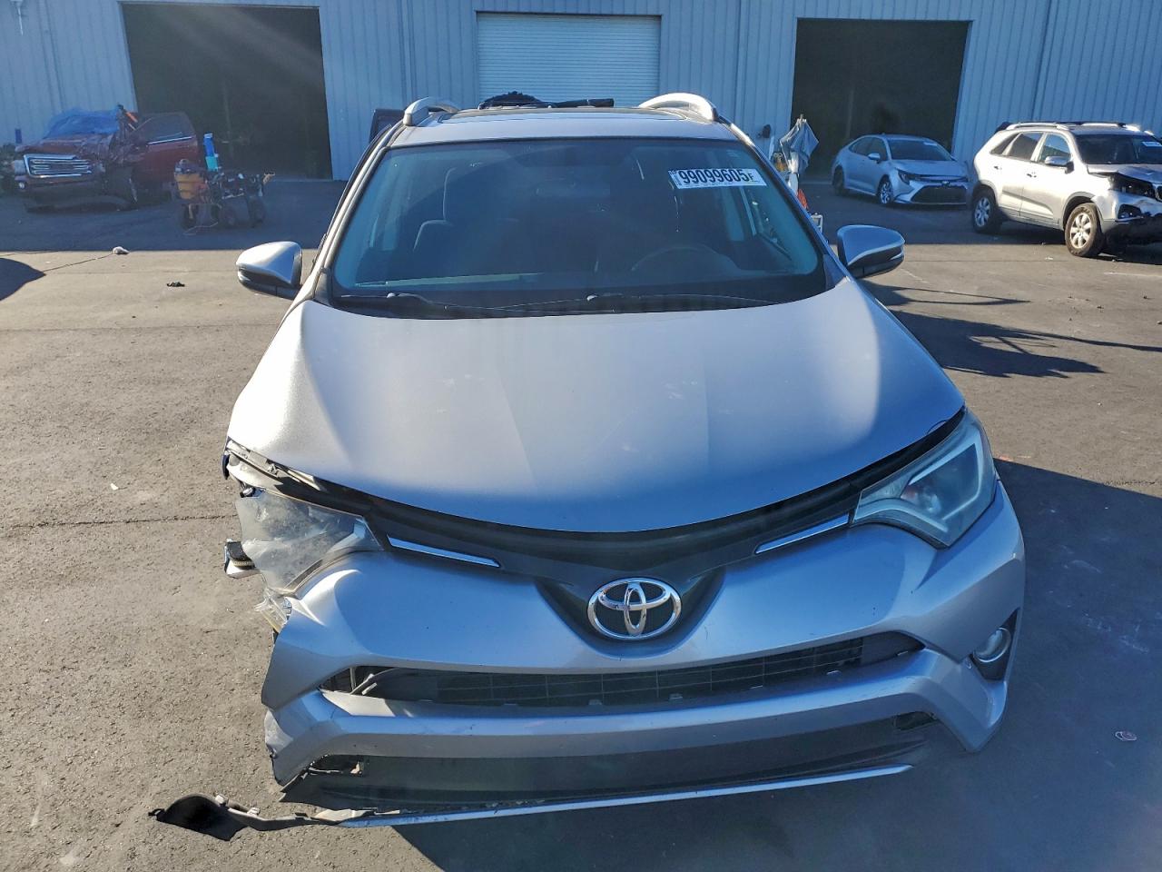 Toyota RAV4 Xle Image 13