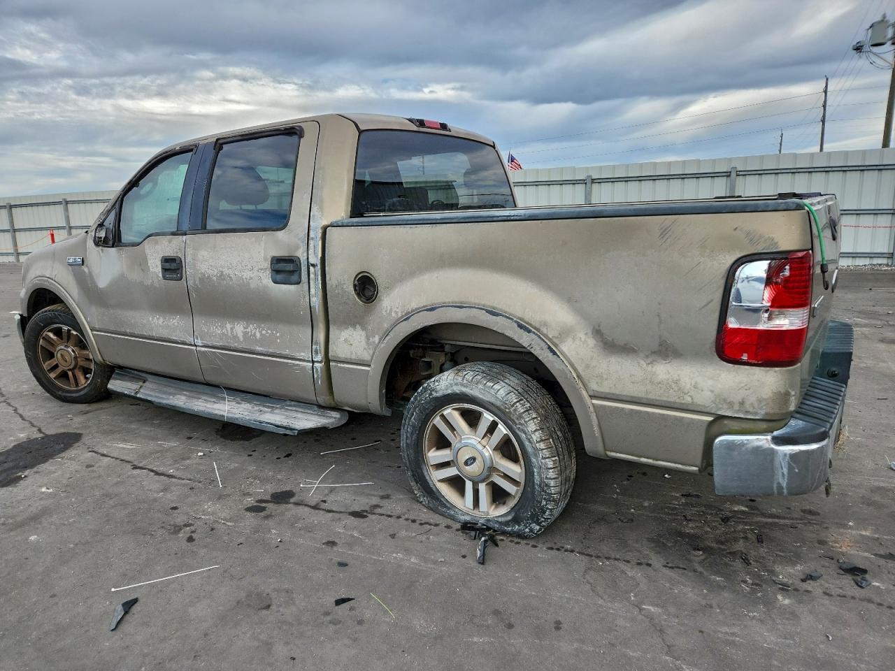 Ford F-150 Supercrew Image 3