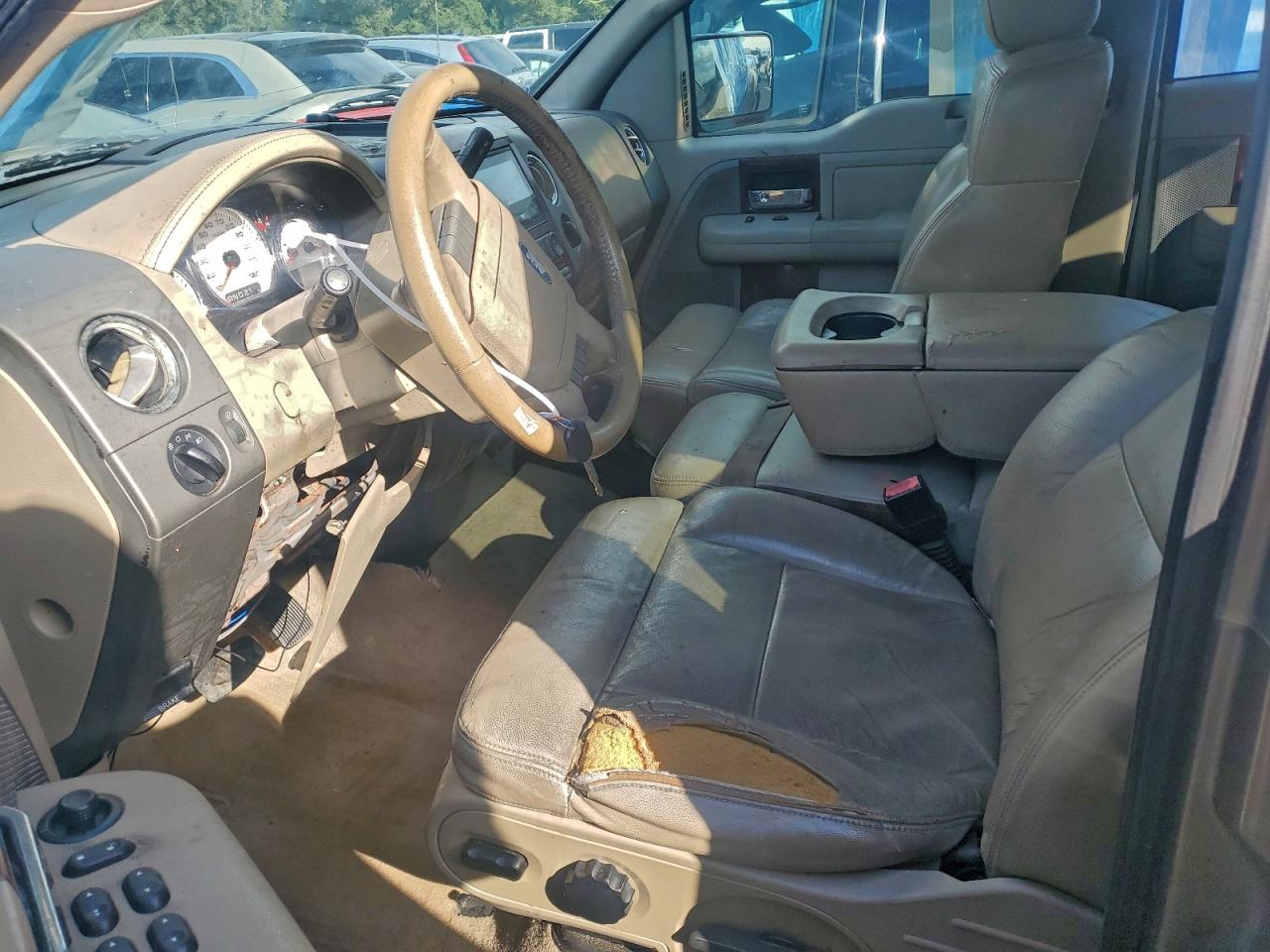 Ford F-150 Supercrew Image 4