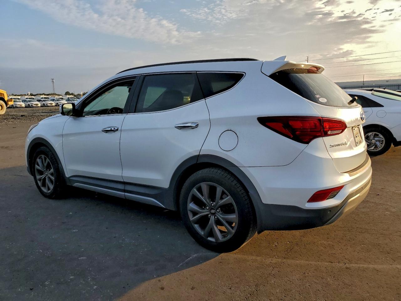 Hyundai SANTA FE Image 9