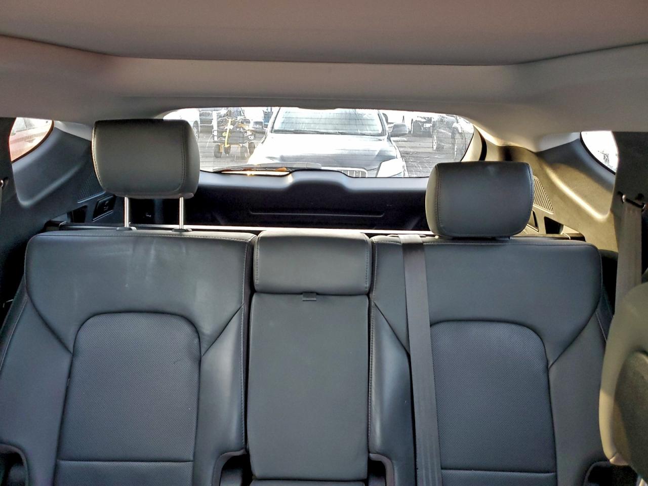 Hyundai SANTA FE Image 7