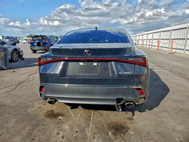 Lexus Is 300 Image 2