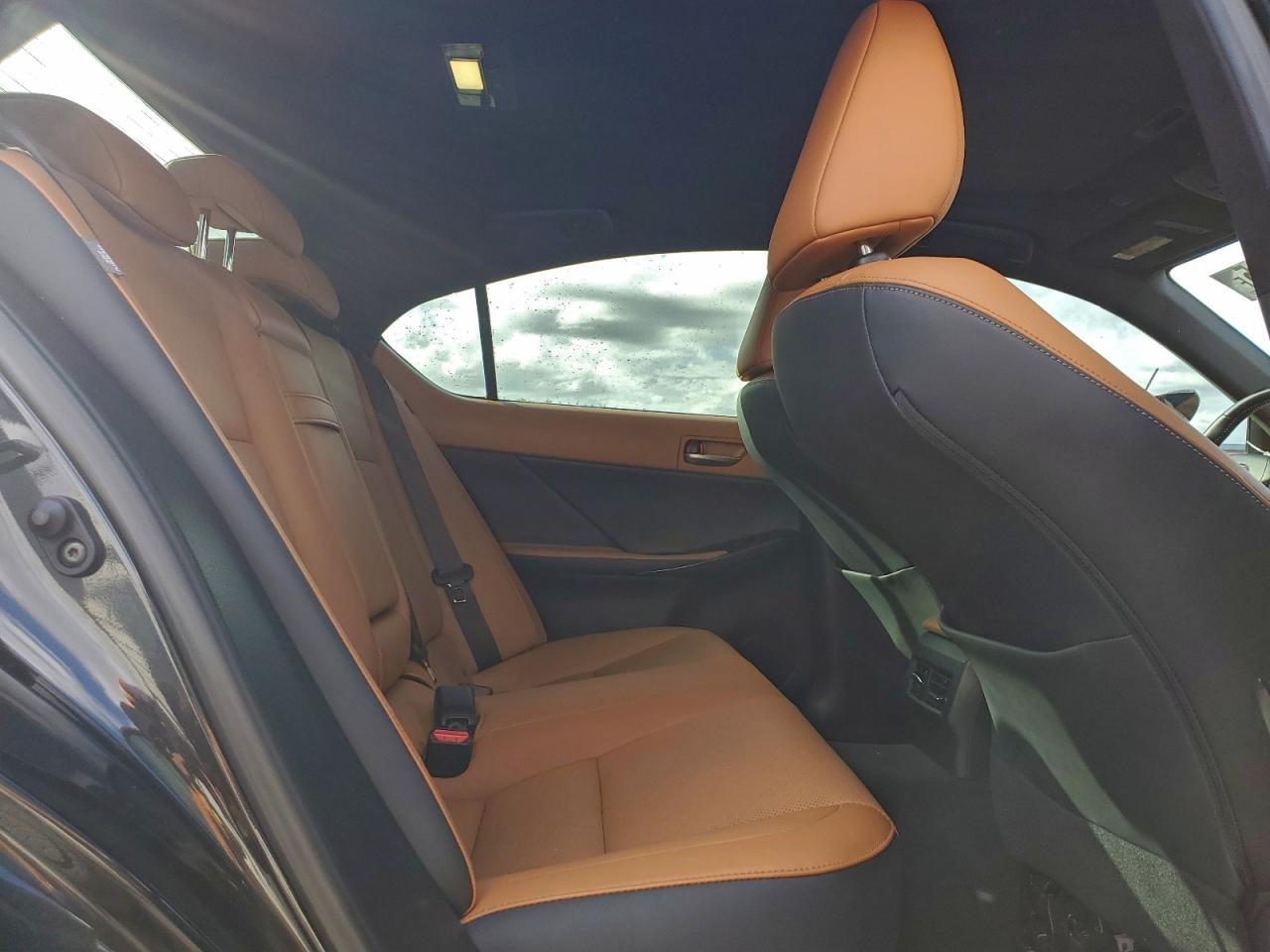 Lexus Is 300 Image 7