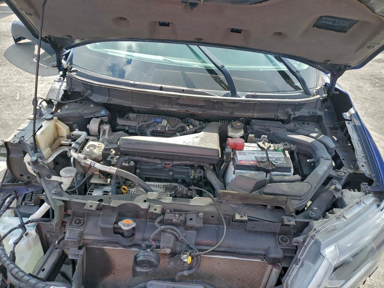 Nissan Rogue S Image 2