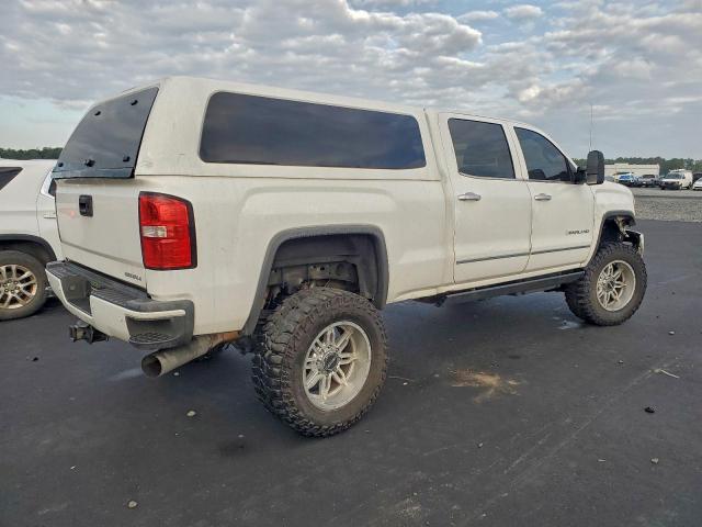 GMC Sierra K2500 Denali Image 8