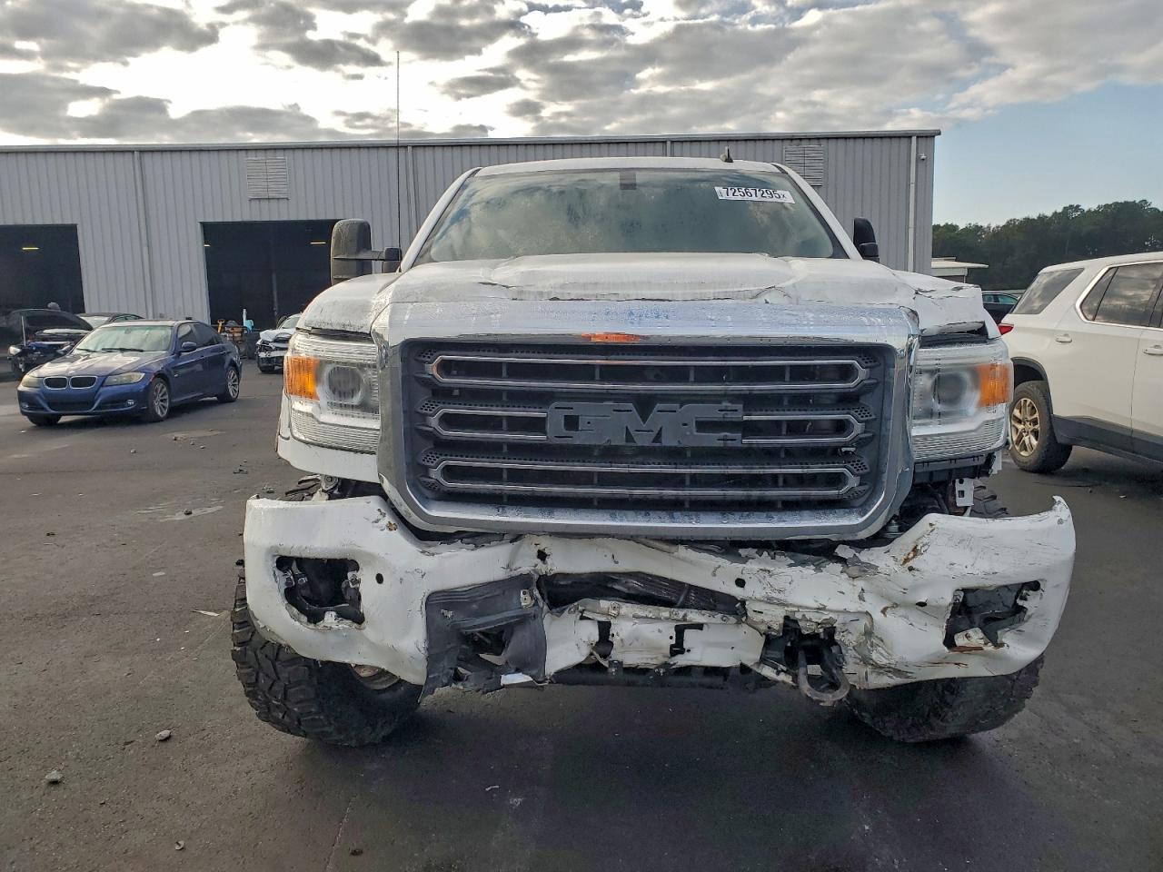 GMC Sierra K2500 Denali Image 10