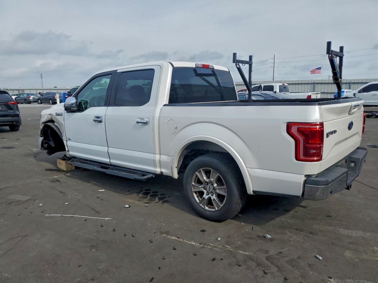 Ford F-150 Supercrew Image 5