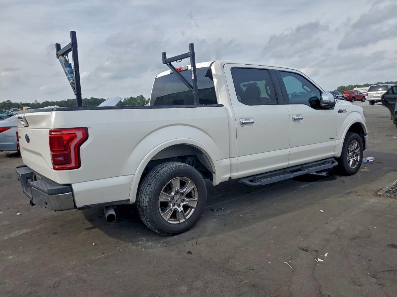 Ford F-150 Supercrew Image 7
