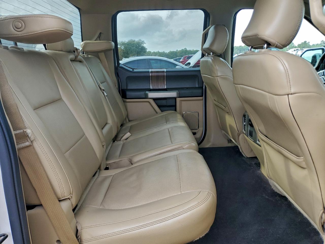 Ford F-150 Supercrew Image 4