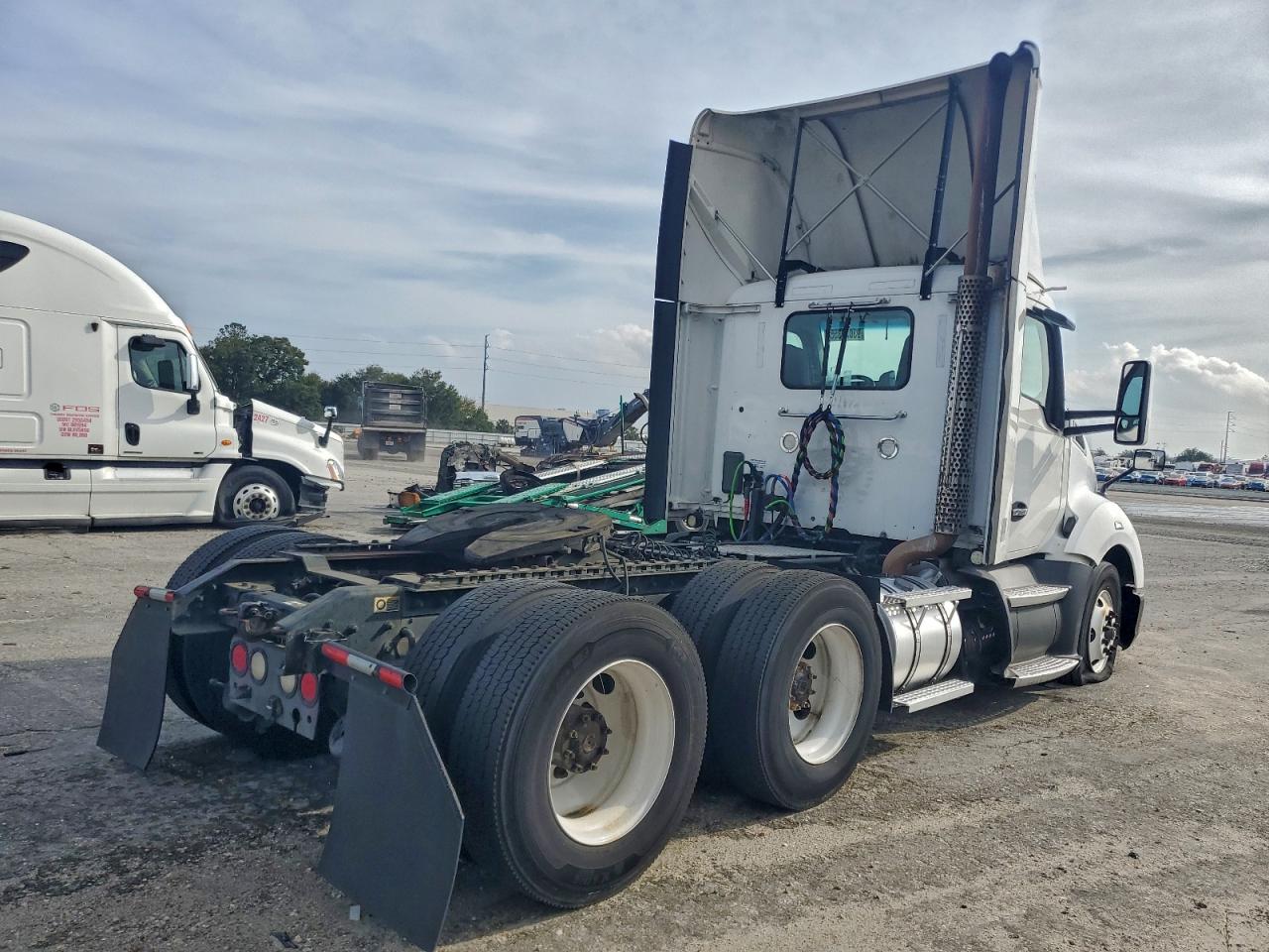 Kenworth T680 T680 Image 9