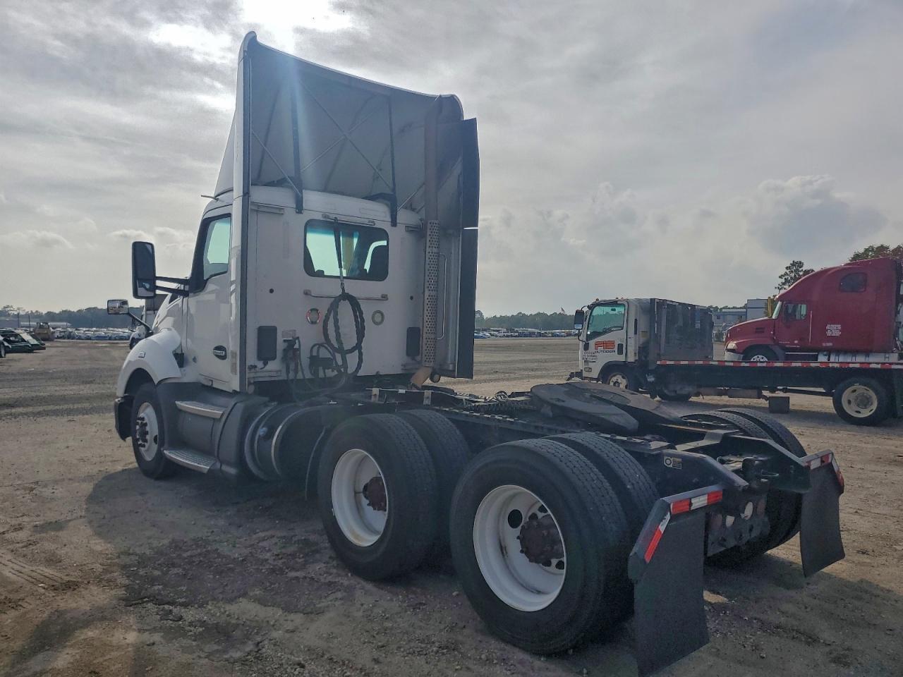 Kenworth T680 T680 Image 2