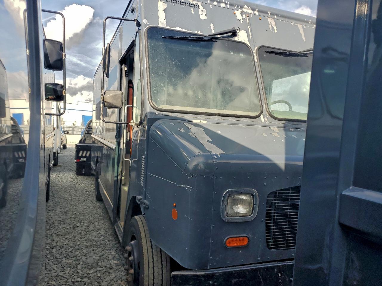 Freightliner Mt45 M Line Walk-in Van Image 6