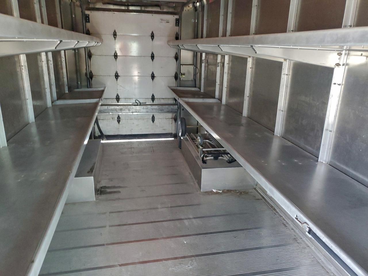 Freightliner Mt45 M Line Walk-in Van Image 8