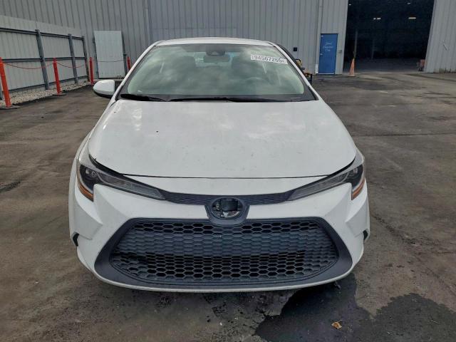 Toyota Corolla Le Image 11