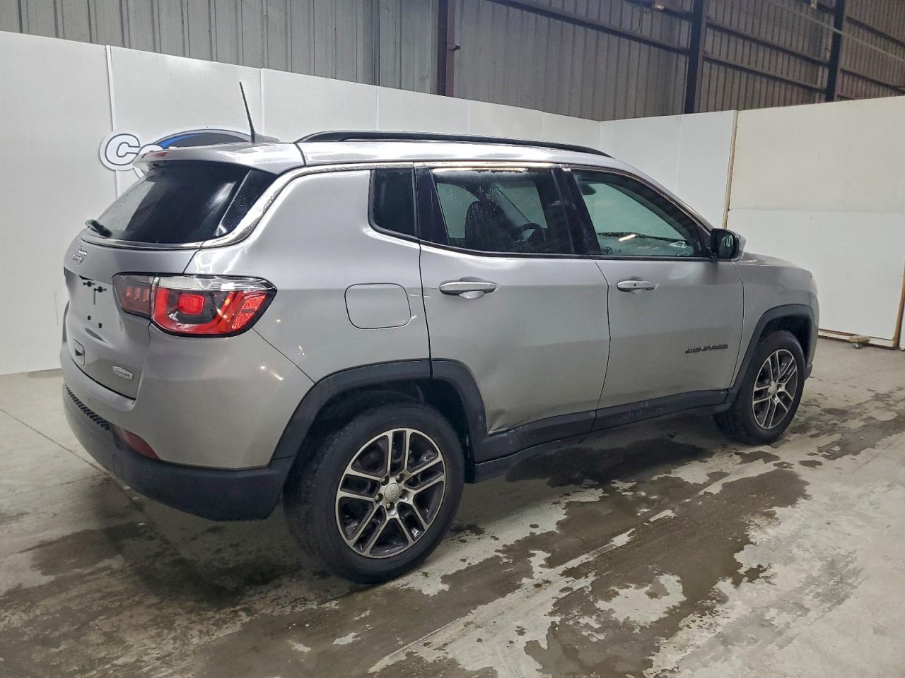 Jeep Compass Latitude Image 12